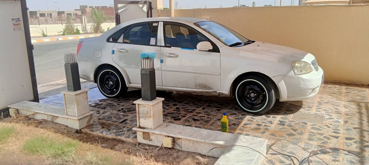 ابتره موديل 2010كير عادي السنويه ابسمي  رقم دولي تبريد 🥶السياره بيه قطعتين صبغ  غير متوفر على الفيس اتصل ***********
