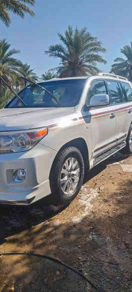 لسلام عليكم لاندكروز جكساره للبيع موديل 2010سياره كلش حلوه ونضيفه وسنار موجود 
(***********)
موصفات 
1فتحه سقف 
٢اشاير مراي جانبيه 
٣دخول ذكي 
٤بصمه تشغيل 
٥شاشه معه لمس تدكات التبريد 
٦سبايدر اصلي +نمر الكير لسحب وصعود الاجبال 
كثير من موصفات بعد 
ماشيه ١٦٣ بيد جناي ونضافه عامه مكفوله 
السعر والاستفسار بلتصال ***********
