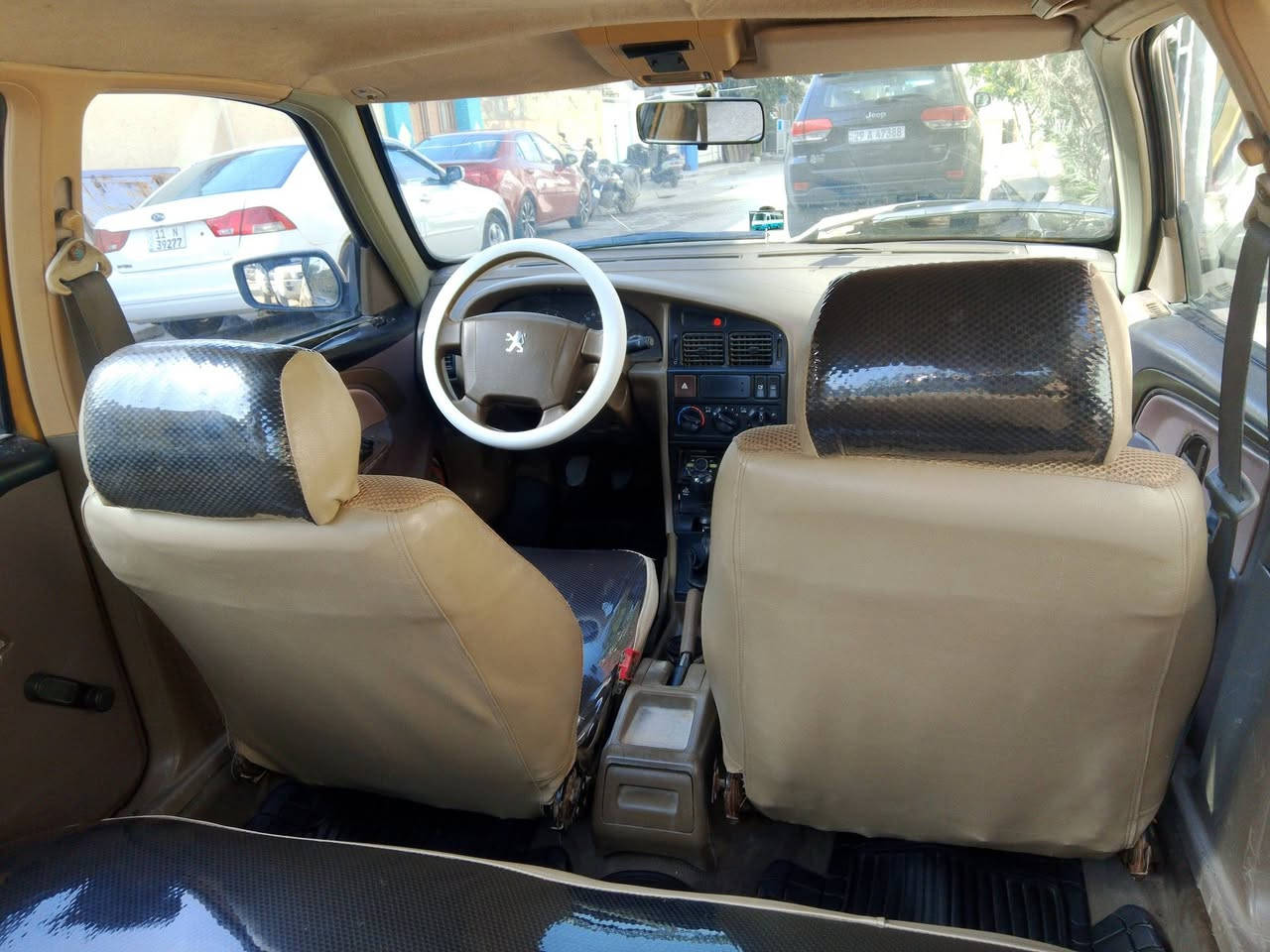 السلام عليكم للبيع بيجو لميس موديل 2013رقم بغداد السيارة جاهزة كير مكينة بلجيس حدادية تخم تأير جديد دوشمة جديدة راعيها مواصلة اكفلها سرقة وعشائر السعر 22 وبيها مجال موجودة بلكوت للاستفسار الاتصال ***********
