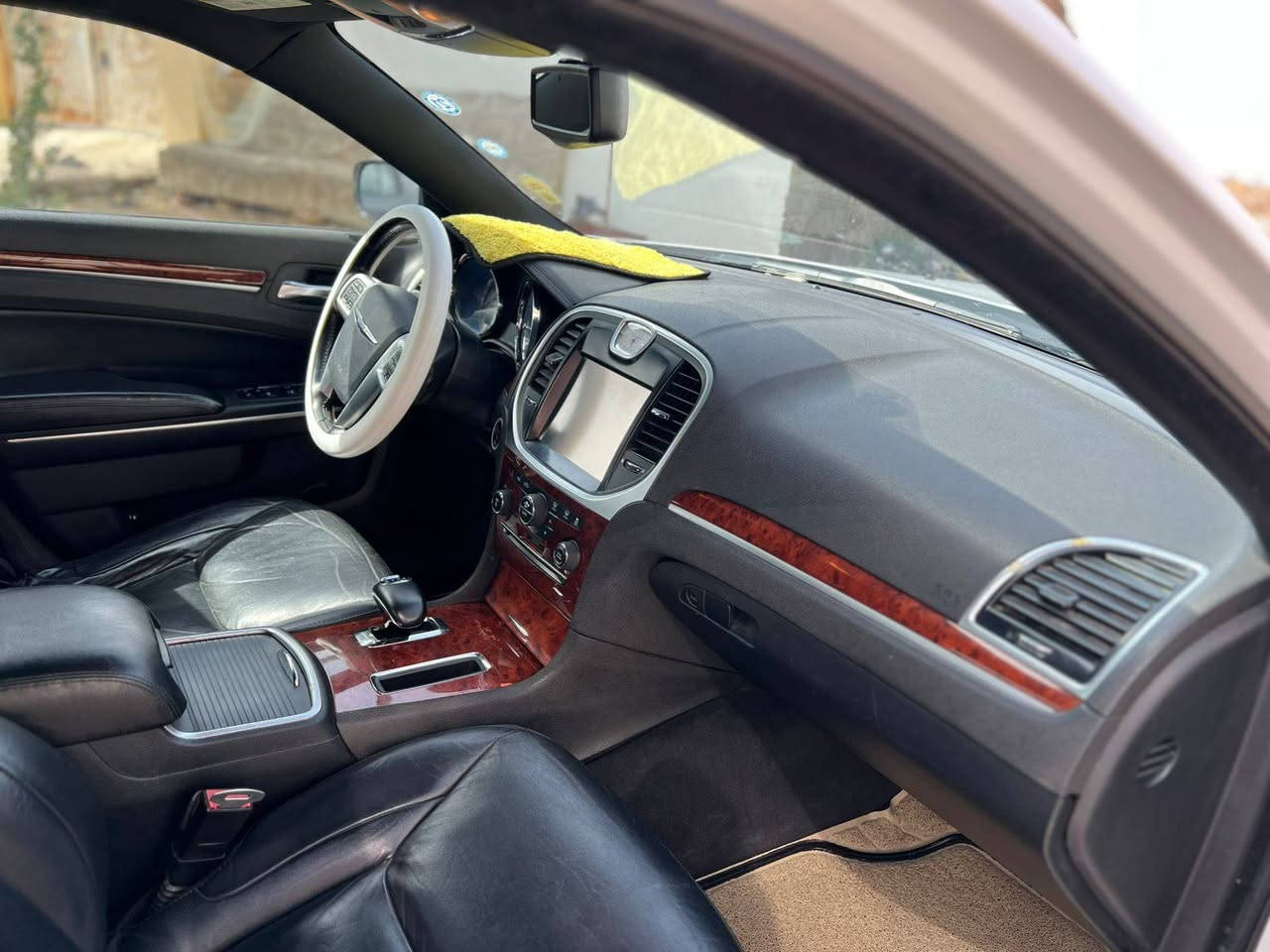 السلام عليكم شباب أوباما 2012
رقم سليمانيه 

كفاله عامه بس اصبعين بار ابخشم الجاملغ الأيمن فقط

للبيع السياره جاهزه كير طياره

تخم تاير

حداديه كفاله

ويل اكروم

منضومه زنون

معروضه 197 وبيه مجال قليل

مكان السياره  واسط

***********
