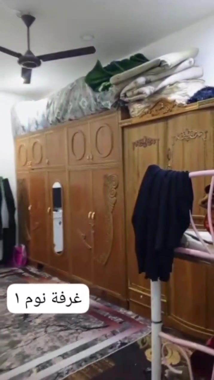 #دار_للبيع مساحه 150 متر ألابعاد 7.50×20

🔻 ملك صرف زراعي سند 25 أراضي بيت بنيه 🔻

✅الخدمات/ ماء - مجاري - كهرباء - تبليط - تصريف مياه امطار

🧱بناء جديد  🟢 طابق واحد 

🟢يحتوي على استقبال و صحيات خارجيه و مطبخ وصحيات داخليه متكامله وغرف نوم كبيره عدد 2 وبيتونه والسطح اشتايكر كامل 

📍العنوان/ الزعفرانيه - حي الربيع - أراضي بيت بنيه فرع 10

              🔱 السعـر / 160 مليون وبي مجال 🔱 

للإستفسار أكثر الاتصال على الارقام:-

☎️ *********** - ***********

                   ***********

أو مراسله الصفحات:-

            الحاج حيدر الربيعي   -   رضيو حيدر 

🏠 عنوان المكتب / الزعفرانية - حي الربيع - مقابل شركة الهلال
