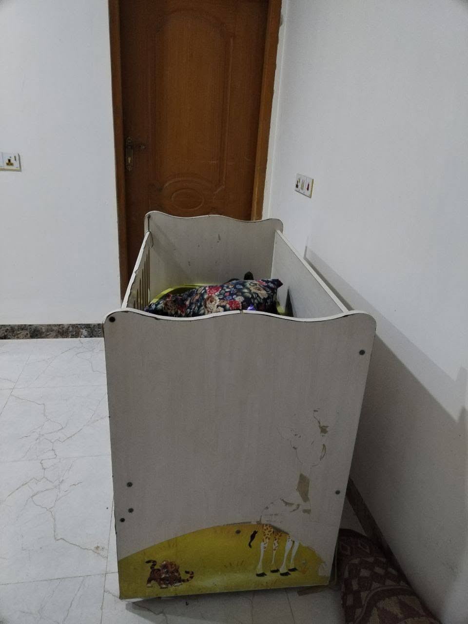 السلام عليكم.. جربايه للبيع او مرواس حسب القناعه مال اطفال عمر ٤ سنوات واقل نوع درجه اولى اي احد يصعد عليهه ويجرب المتانه للطلب والاستفسار التواصل على الرقم ***********..
