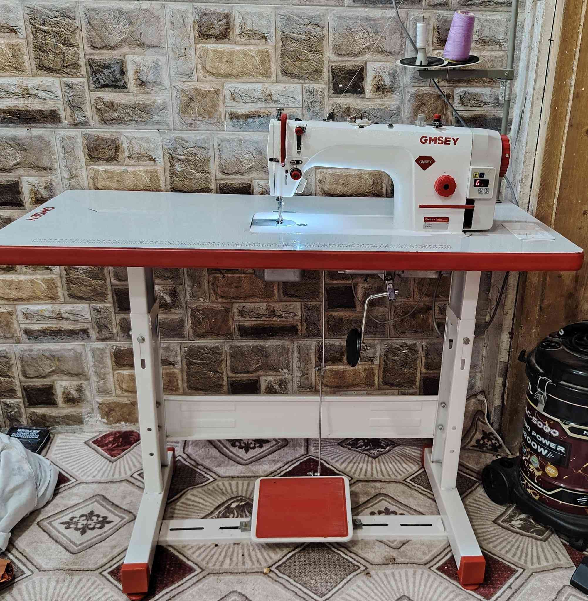 سلام عليكم مكينه شغاله جديده السعر 300 وبيه مجال بصيط النجف الاشرف بل حولي ***********
