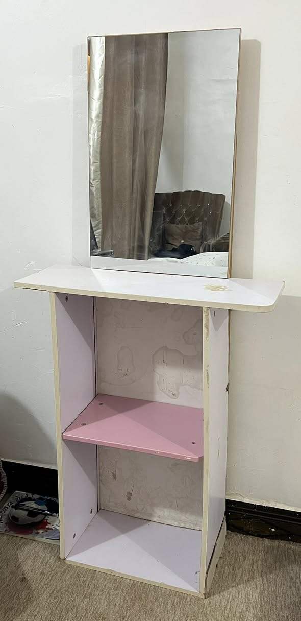 السلام عليكم بنات عندي هاي غراض
ميز تلفزيون  نظيف ب١٥  وبيه مجال 

تخته كليجة ومعجنات خشب ضد ماي تفيد اهل مشاريع ب١٠

 مرايا ب١٥ وبيه مجال 

ساحبه مال طباخ مستخدمة قليل


**إذا كنت صاحب هذا الإعلان وتريد حذفه لأي سبب، رجاءا أرسل رسالة إلى الدعم الفني**