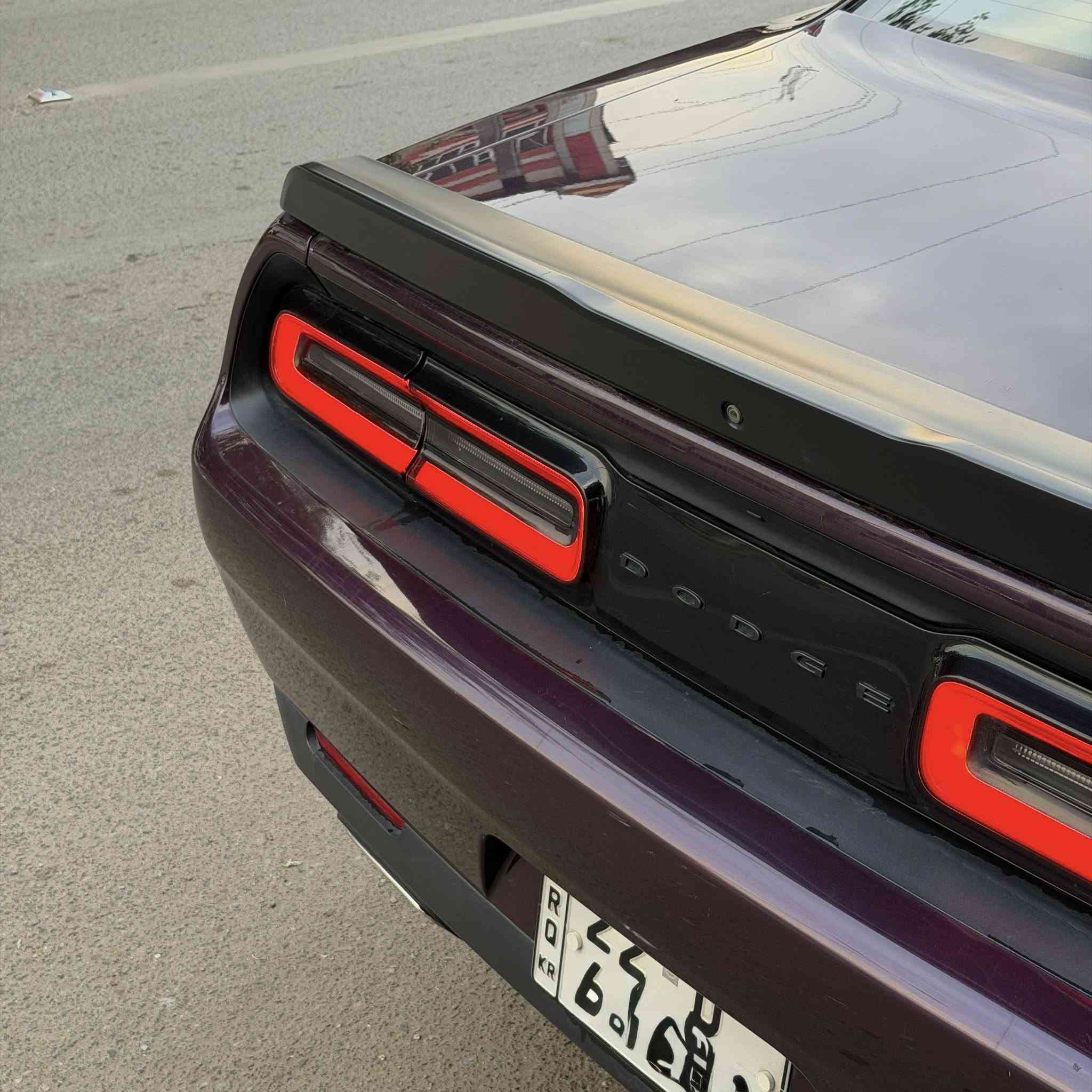 السلام عليكم
دوج جالنجر 
Sxt
رقم شمالي  الانكليزي جديد 
2021 
لون بنفسجي
بصمه
 Apple CarPlay /Android Auto شاشه لمس
ويل قياس 20
تشغيل عن بعد  
زوج لايتات الاصلي موجود ومضموم جديد مابي شي
محرك /6v/3600
 ماشية 116,500km
كير مكينه مكفول 
صدر امامي  جديد كله اصلي 
تخم تايرات جديد
ولف حماوه جديد  
ادامه مكينه كامله 
سياره مال جناي
بانزينها بس محسن
حادثها جاملغ خفيف كلش معدل بارد
بيها ايرباك ستيرن  ودشبول   
ودعاميه صبغ  
 مكان السياره  بغداد الاعظميهة
رقم /***********
