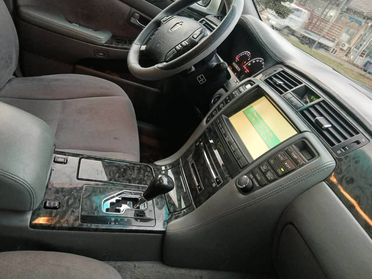 شاهینە براوە گەورە بەگەورە ١٨٢مۆدئل٢٠٠٥گئرو مەکینەو تەبریت بەشەرت سەقفی بەشەرت٤١گلاو ماعامەلە***********
