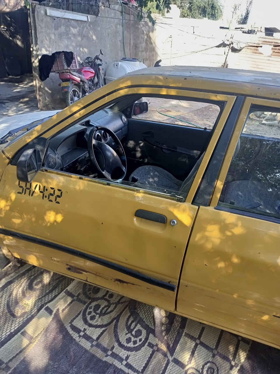 سلام عليكم سايبه 2012 البيع سنويه ورقم احمر القديم راعيهه ماندله ونقصهه باتري وجامهةخلفيه سعر 6 ورقات مكان السياره بغداد الحسينيه الراشديه ***********
