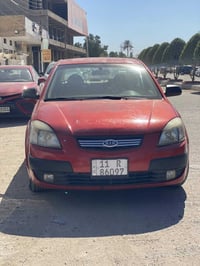 ٢٠٠٩ • محرك ١٦٠٠ • شاشة وكاميرا