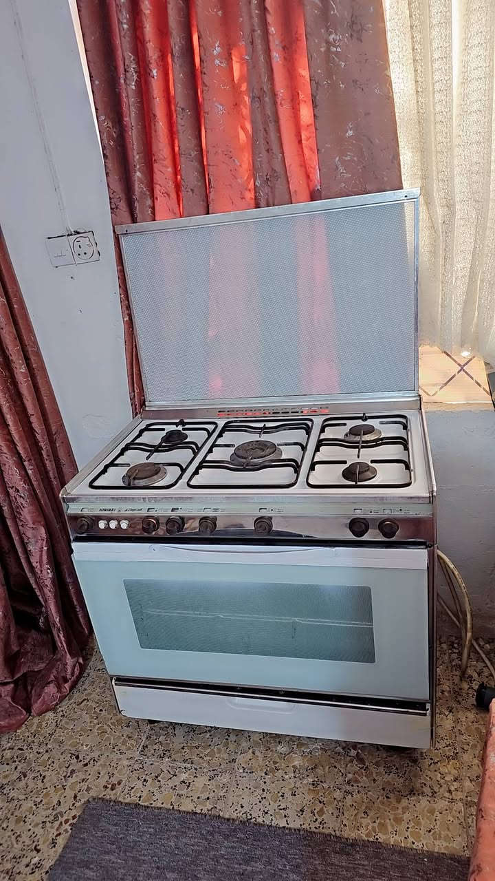 طباخ مصري كريازي الأصلي نضيف اخو الجديد مستعمل قليل يشتغل ونضيف كلش للإستفسار واتس أو اتصال
***********
