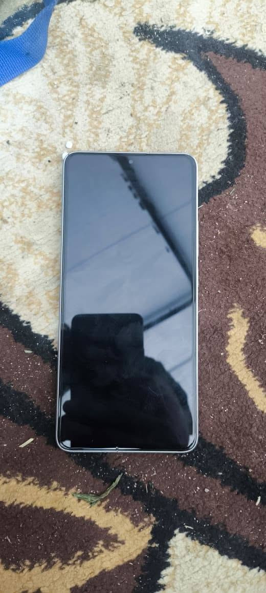 السلام عليكم
جهاز poco x6 5G  ذاكره 512
جهازز نضيف مامبدل بي اي شي
كل ملحقاته وياه 
السعر330
متواجد ***********
