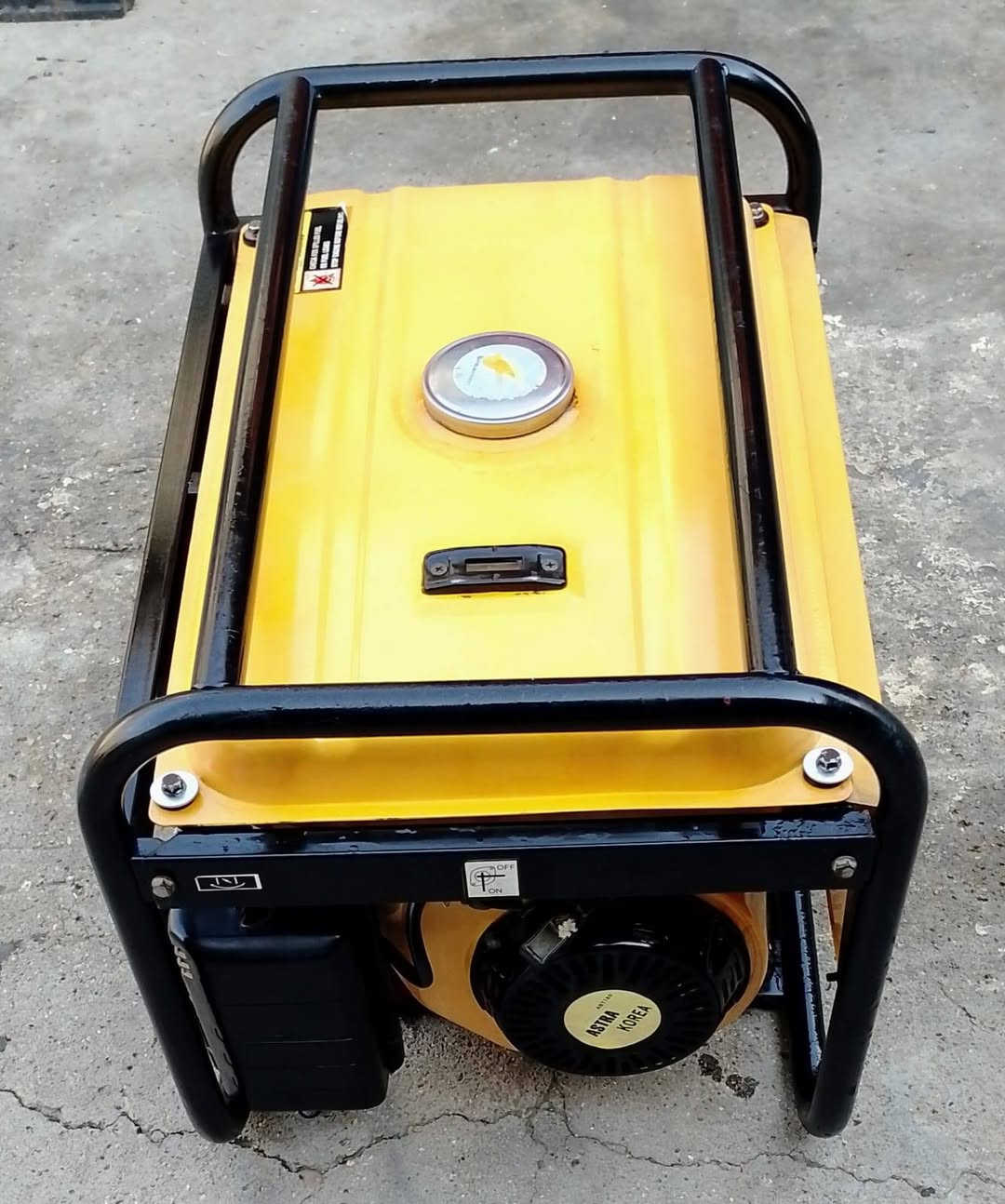 السلام عليكم مولد استرا كوري باب اول ملف نحاس 100% 3 كيفي 12 امبير مولد نظيفه ما داخله التصليح عل الفحص اقتصاديه بالصرف صوتها جدا هادئه كهرباء مستقره سعره 165 📱 الهاتف *********** بي واتساب الشراي يتصل مكاني بغداد قرب مجمع بسمايه  يوجد خدمه توصيل داخل بغداد فقط
