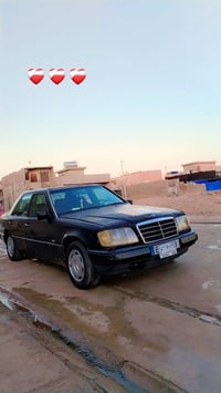 مارسدس  دب 300 سياره حلوه بس يعوزه صبغ موديل 91 كير محرك محرك بطه ففتي...