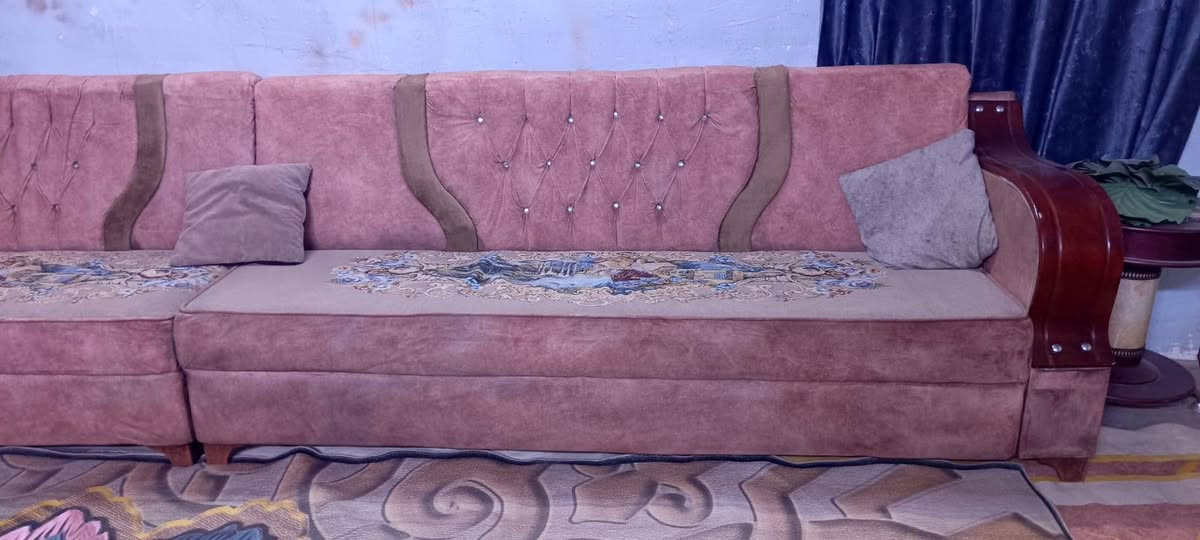ديوان تسكام درجه اولى نضيف 22 مقعد 450 وبي مجال المكان الكاظمية للاتصال ***********
