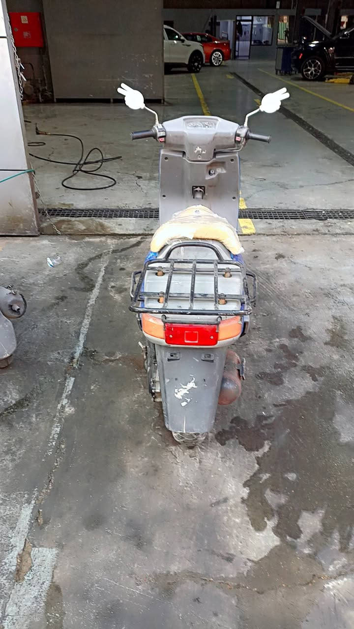 للبيع 300 الرقم ***********
