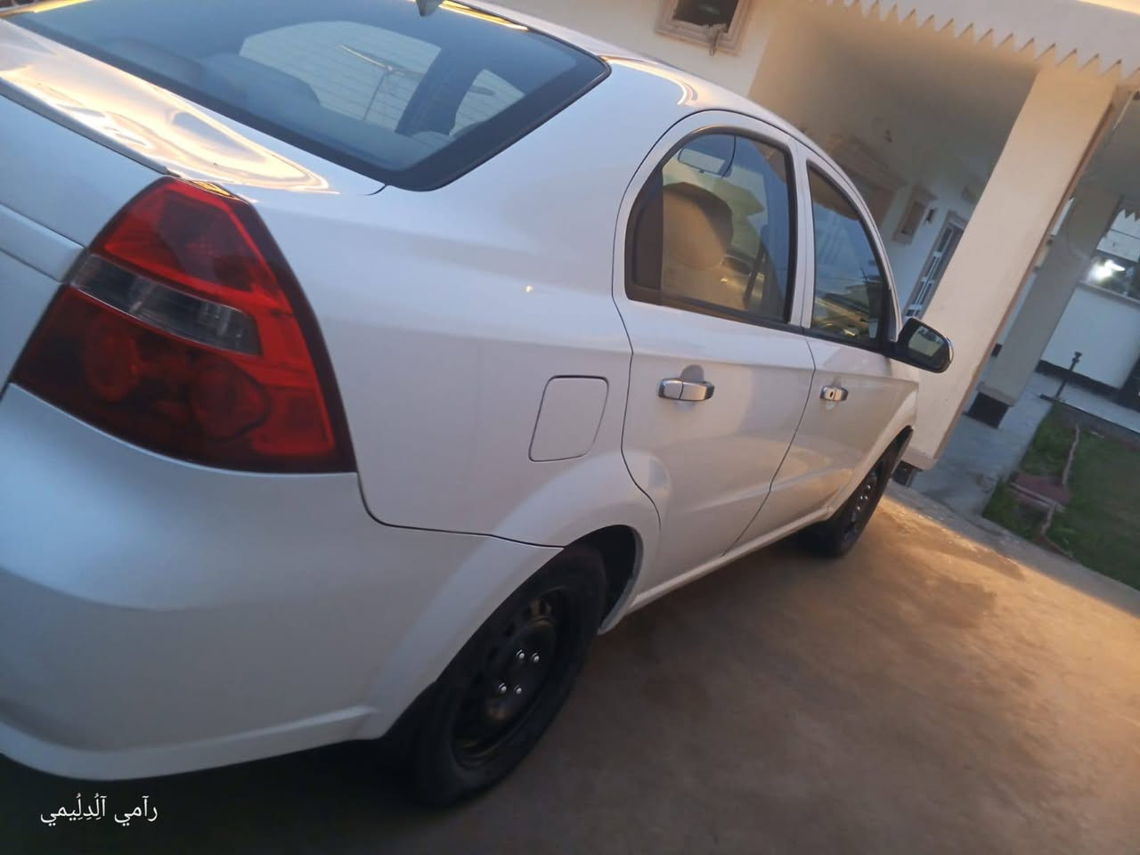 افيو موديل ٢٠٠٨ رقم بغداد بسمي 
صدر ومحرك وكير خير من الله 
سونر مرفق بالمنشور 
نقص تبريد فقط 
العنوان بغداد الدورة 
سعر 58 بيها مجال 
***********
