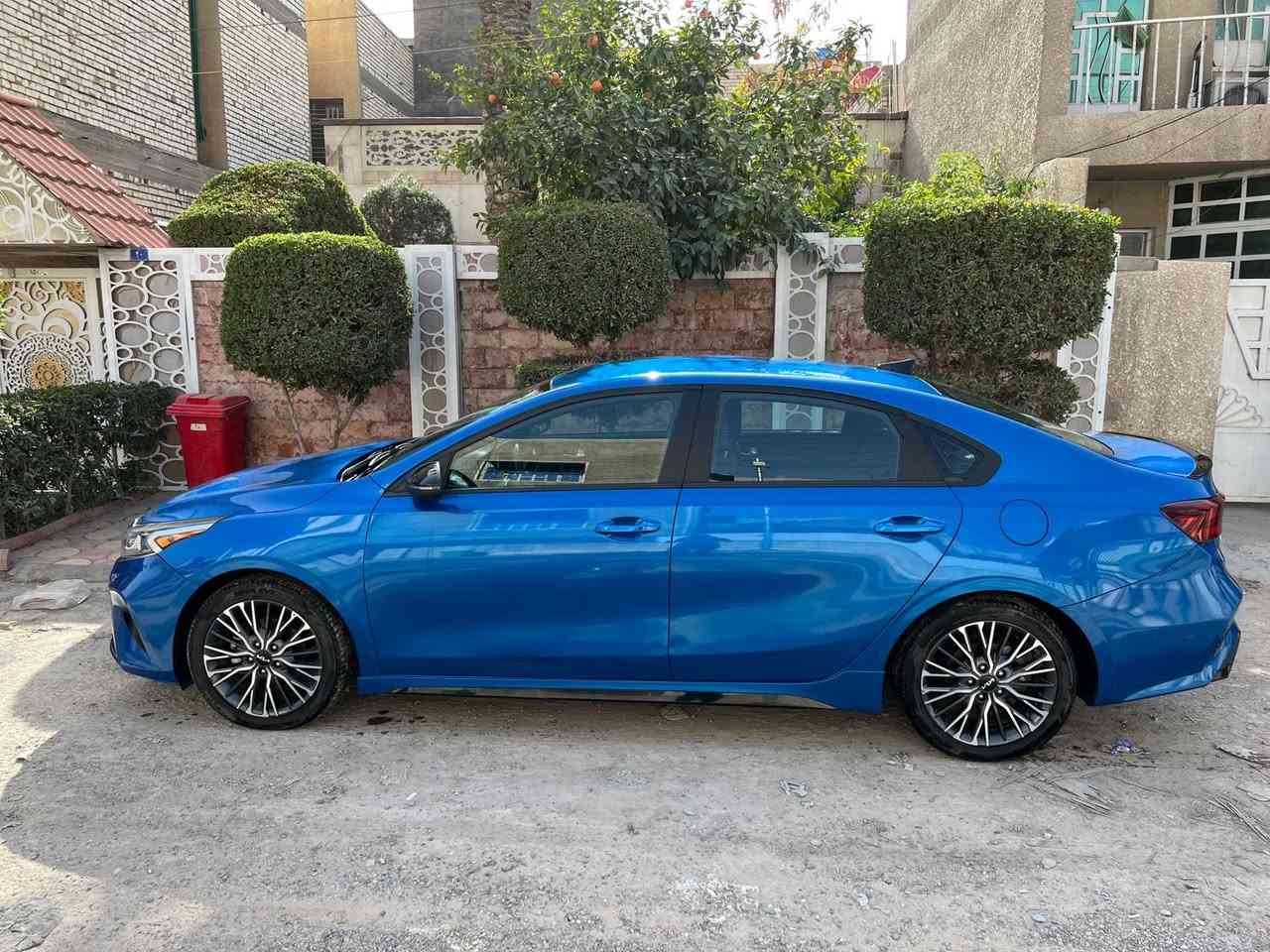 السلام عليكم
كيا فورتي جي تي لاين 
ماشيه 41 الف كم 
موديل 2023
رقم بغداد
المواصفات فول GT line
رادار امامي توقف ذاتي + تحديد مسار
رادار جانبي 
بصمة تشغيل مع بصمة ابواب 
كشنات جلد مع بصمة GT lineمع تطريز 
لايت لد 
بك لايت لد مميز 
حساسات خلفية للتنبية عند الرجوع  + توقف ذاتي
اضواء ترحيب عند الاقتراب
كروز تثبيت السرعة
ستيرن رياضي حرف (D)
 ثلاث وضعيات قيادة (نورمل + سمارت + سبورت)
شاشة كبيرة  8 انج + GPS+ بوصله + كامره خلفية دواره 
محرك 2000 دوش
ضررها الجاملغ عكس السايق مبدل ومصبوغ  
مكاني بغداد
***********
