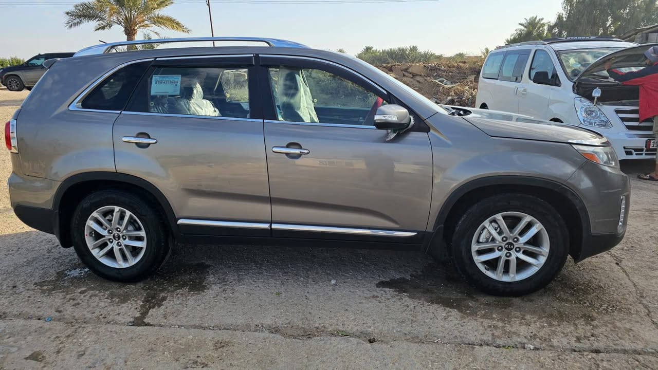 سلام عليكم
سورنتو٢٠١٥وارد امريكي بدون حادث سياره كفاله
رقم بغداد تحويل مباشر 
٤ سلندر 
شاشه وكامره
 تخم تاير
كير ومحرك خير من الله 
سياره مال جناي مامتعوبه
سعر ١٤٠ بيها مجال ‏‪***********‬‏
