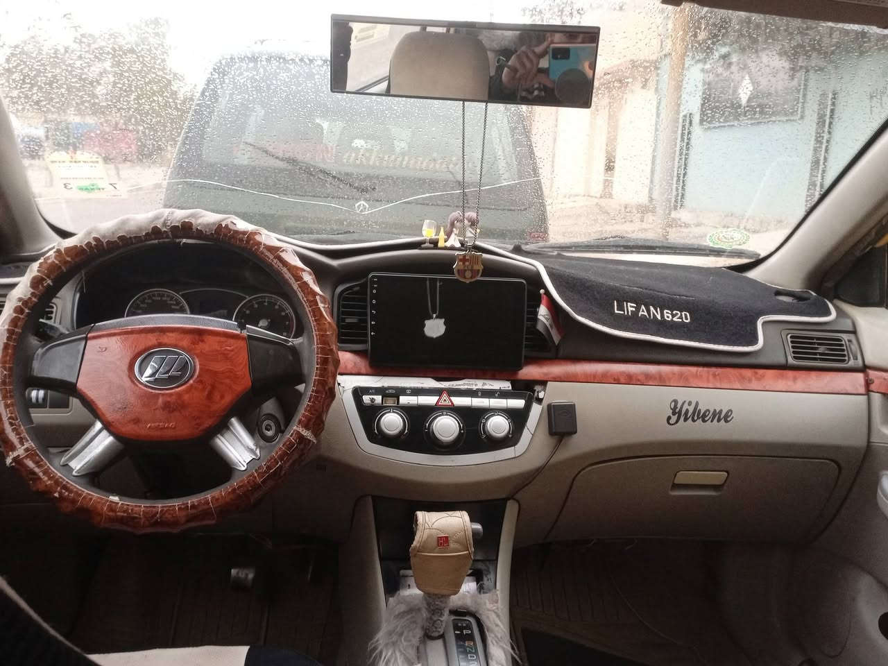 للبيع
ليفان 620موديل 11
محرك يارس كير توماتيك كابون بانزين بيها 
كهربائياتها كلها شغاله طخم جديد طخم تاير جديد تبريد شغال 
سعر 42وبيها مجال 
رقم ***********
