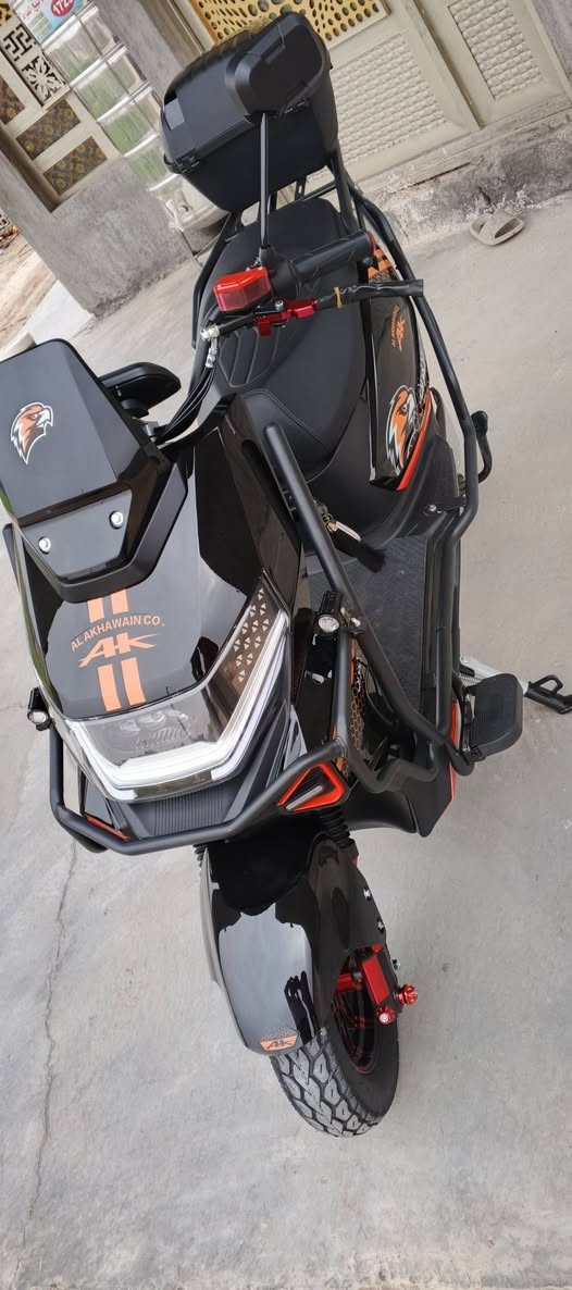 سلام عليكم دراجه شحن اللبيع صار45يوم من خذتها بس توازيت على فلوس وريد ابيعها بطاريات عل فحص سعر 850وبيها مجال التصال ***********
