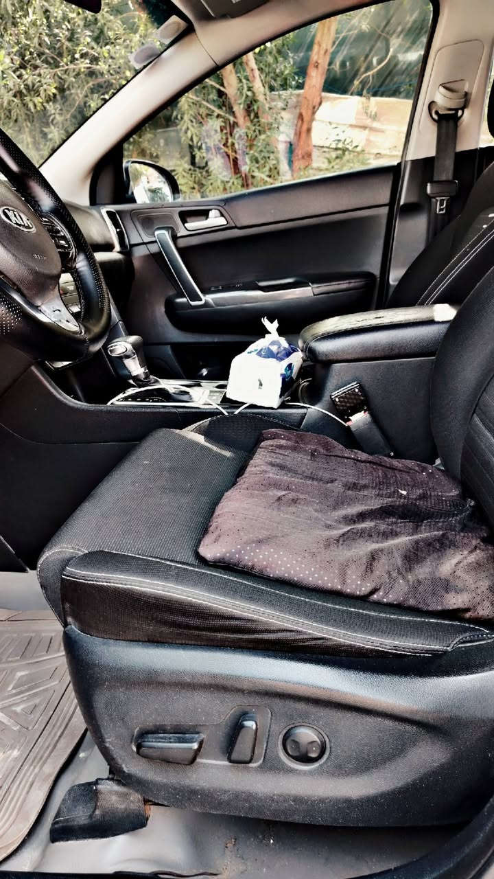 سلام عليكم 
للبيع او للمراوس حسب القناعه 
كيا سبورتج موديل 2017 … امريكي ….لون جوزي غير محدد.. رقم بغداد جديد باسمي هزه وسنوية جديده لغاية 28 …
♦️ مواصفات fe
♦️ كرسي امامي كهرباء 
♦️ كرسي امامي تدفئه 
♦️ فول تحكم استيرن 
♦️ ارضية سياره جلد
♦️ تخم تاير جديد. 
♦️ تبريد ثلج ❄️ 
♦️ تبريد خلفي 
♦️صدر امامي وخلفي 100‎%‎
♦️  3 انظمة قياده
♦️ كامره خلفية 
♦️ مثبت سرعه
♦️ اي بي اس 
♦️ شاحن usb
♦️ داخل مخمل نظيف 
♦️ لايت عالي وناصي زنون
♦️ بلاچكتور بقلاوه زنون
♦️ محرك gdi 2400
♦️ محرك مفتوح نظيف جدا 
♦️ سياره بدون صبغ فقط دعاميات 
♦️ عداد كم 109 الف ميل 
♦️ ايرباك استيرن فقط 
♦️ عنوان بغداد حي الجامعة 
♦️ سعر سيارة 143 ورقه وبيها مجال بسيط 
♦️ للاستفسار على الرقم ***********
***********
