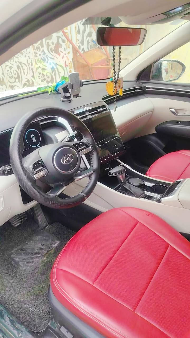 توكسان 2023  باسمي بانوراما مواصفاتها معروفة رقم بغداد كفالة عامة
من غير رصعه صغيرة بقبق صندوق بي دي ار ساحبها 

 ماشية 19 الف  عنوانها  بغداد البياع غير متواجد عل نت 

اتصل وبيك خير وتدلل ‭0770 188 8477‬

السعر 228 $
