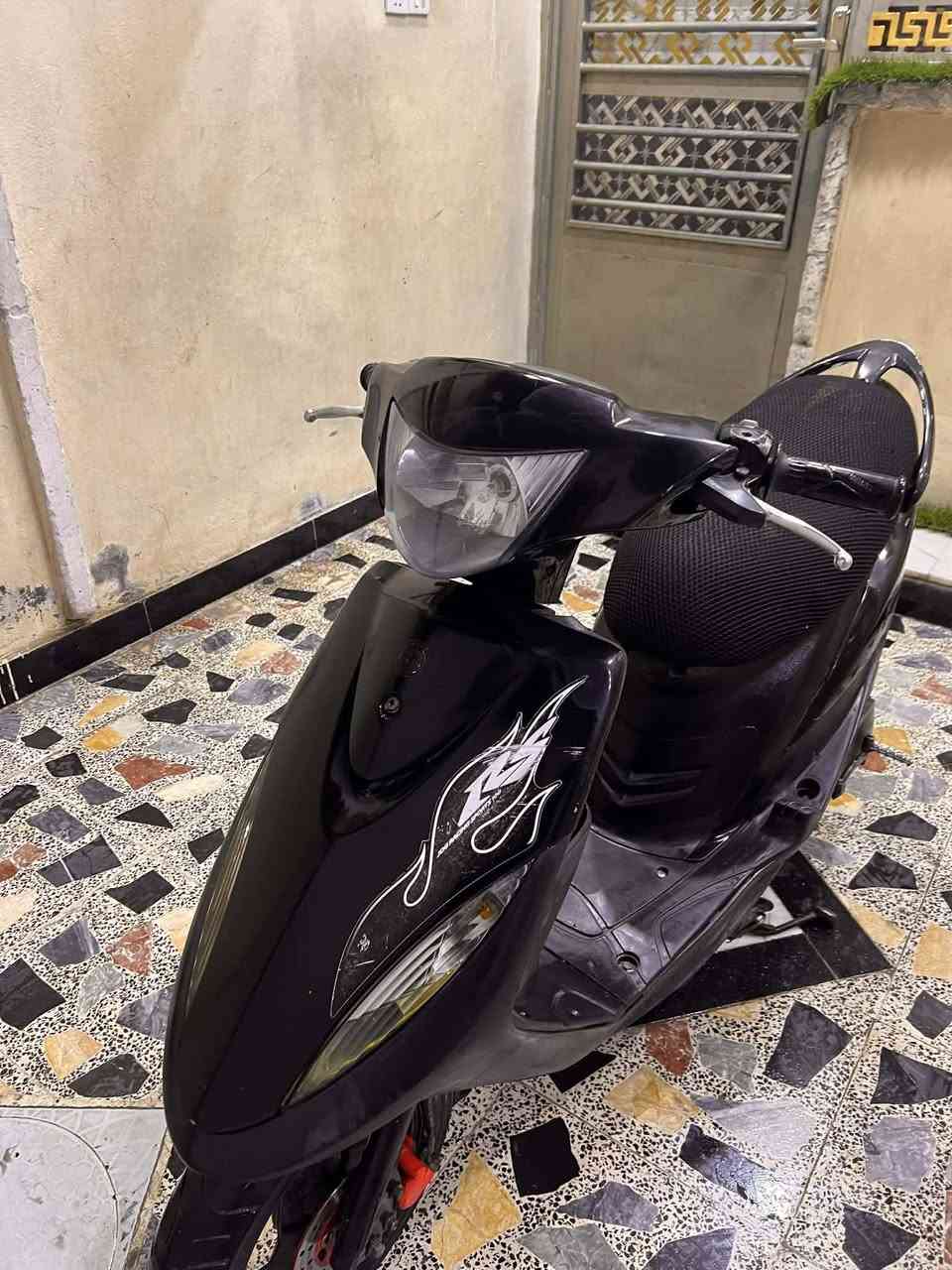 سلام عليكم دراجه ماكس 120
مال رمبه صارلي 4اشهر من نزلته من رمبه دراجه بلاديه     عوزه كلجات وسلف.  مكينه ما مفتوحه. مكاني بغداد مدينه الصدر الكياره.  سعر 850 وبيه مجال ذ تصال على هذا رقم ***********
