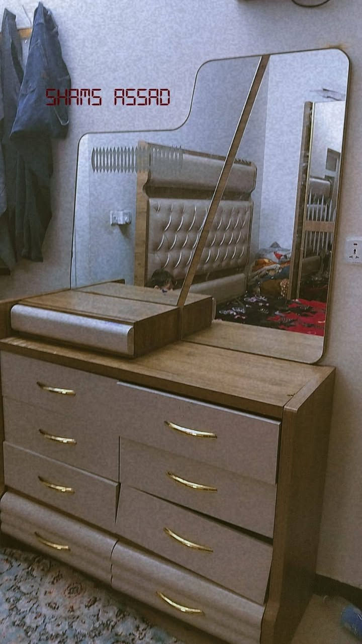 غرفه نوم للبيع تركيه 11 قطعه سعر مناسب
***********
