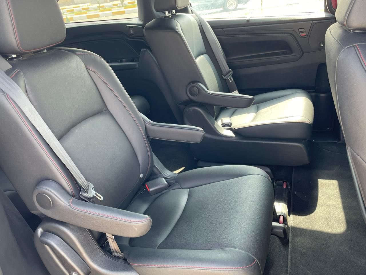 السلام عليكم. من رخصه الادمن المحترم $هوندا اوديسي  2023دخول جديد  فول مواصفات vip  خمسه ابواب بصمه  دخول ذكي الباب السلايد كهربائي دخول ذكي مجرد ماتلمس اليده يفتح او يغلق سايد بريك دكمه كهربائي خمس قطع تبريد اشاره بالمرايه الجانبيه  حساس اجتياز  بالجامه الجانبيه حساس بالدعاميه الخلفيه تحكم ستيرن كامل شاشه كامره دواره تحديد مسار رادار كشنات جلد تدفئه تبريد  ثلاجه وسطيه تشغيل عن بعد سلايد روف تحكم بالابواب غلق او فتح من خلال بصمه الريموت   _الضرر كما موضح بالصور الباب الخلفي بدون اير باك ستيرن او دشبول فقط برده ماشيه 2000mi حره رقم بغداد تحويل مباشر 
السعر215$وبيه مجال للطيبين وبالخدمه ٠٧٨٠ ٥٤١ ٤٨٠٢
