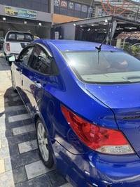 اكسنت ٢٠١٣ للبيع  سعر ٨٥ ورقه  07716766194