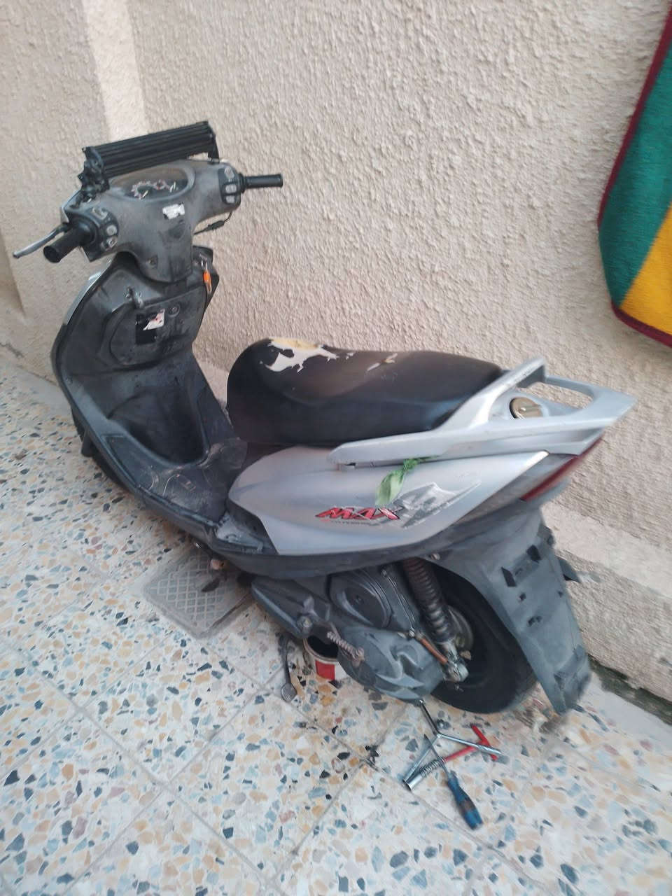 دراجه ماكس للبيع شغله سعر 275 بهه مجال العنوان بغداد شعب ***********
