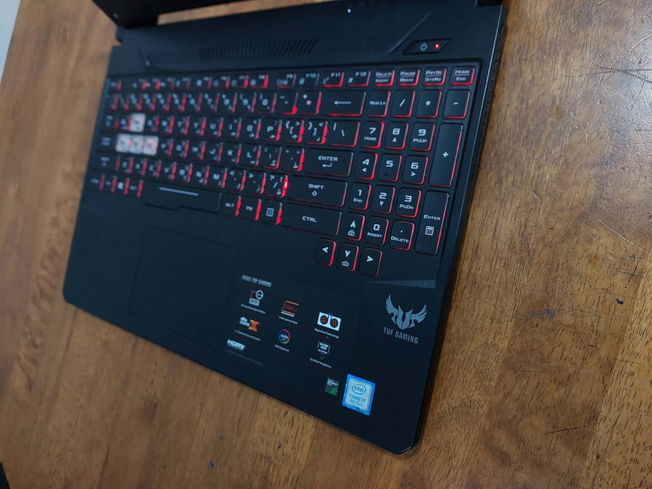 السلام عليكم ..لابتوب الالعاب والبرامج الهندسية والتصميم والمونتاج  من ASUS  شاشة حجم  15.6 دقة  FULL HD 1080 تردد 144 هرتز  ...معالج كور اي  7  الجيل الثامن فئة H (من اقوى فئات المعالجات)..كرت شاشة خارجي منفصل من نيفيدا GTX 1060 الكلي  14  كيكا  ( 6 كيكا خارجي منفصل و8 متصل ) ..  رام بحجم  16  كيكا  .. هاردين خزن الاول  تيرا  ( 1000 كيكا ) والثاني 256 نوع  SSD M2 ..كيبورد ضوئي ملون تكدر تتحكم بالوانه  ..اللابتوب نظيف جدا وسعرة جدا مناسب ب 400 $  للاستفسار الاتصال *********** او  *********** (واتس )
