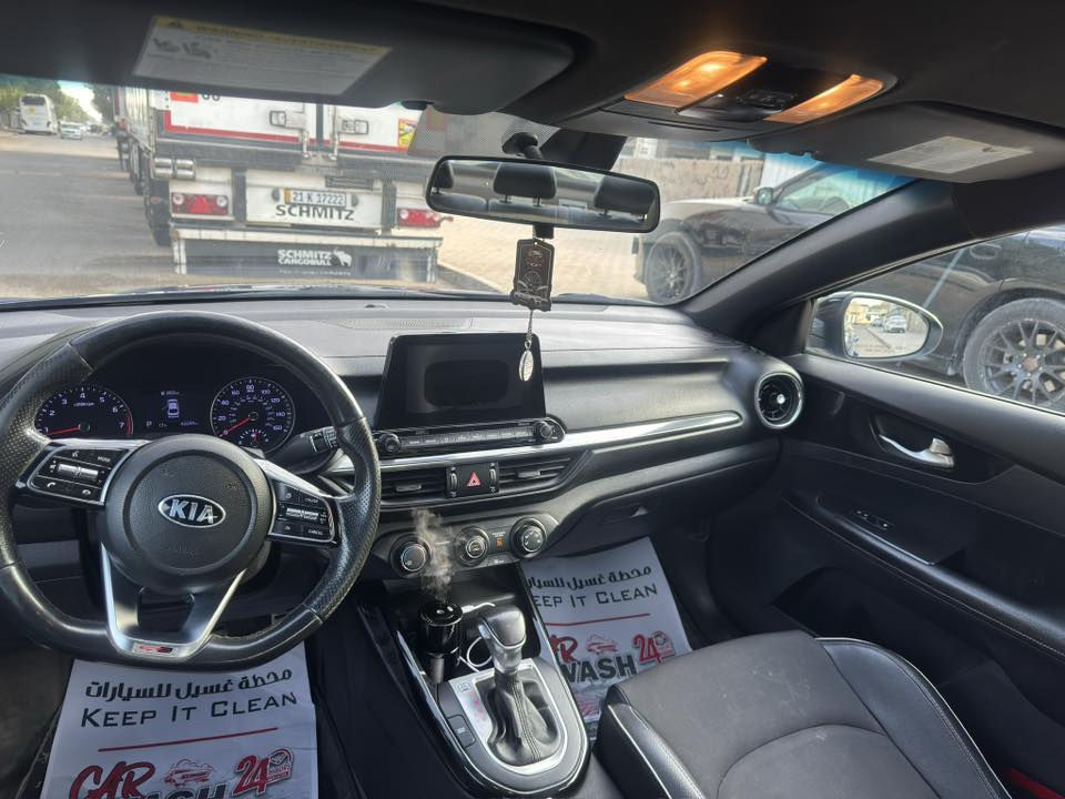 السلام عليكم 🤝
للبيع كيا فورتي جي تي لاين 2020 
مواصفاتها :
⭕️ بصمة 
⭕️ بلاجكتور ضباب
⭕️ محرك 2000 دوش المرغوب 
⭕️ صندوق ذكي (مجرد تتقرب منه ينفتح تلقائياً )
⭕️ فول تحكم استيرن 
⭕️ رادارات جانبية 
⭕️ حساسات امامية و خلفية
⭕️ كشنات جلد وقماش gt line
⭕️ شاشة كبيرة (GT Line بلوتوث وكار بلاي )
⭕️ كاميرا دوارة 
⭕️ المحافطة على المسار 
⭕️ قيادة شبه ذاتية 
⭕️ ستيرن حرف D 
⭕️ نظام النقطة العمياء 
⭕️ إنارة ترحيبية بمجرد التقرب من السيارة 
 
وبعد بيها هواي مواصفات 

السيارة جاهزة   السعر 125
***********
