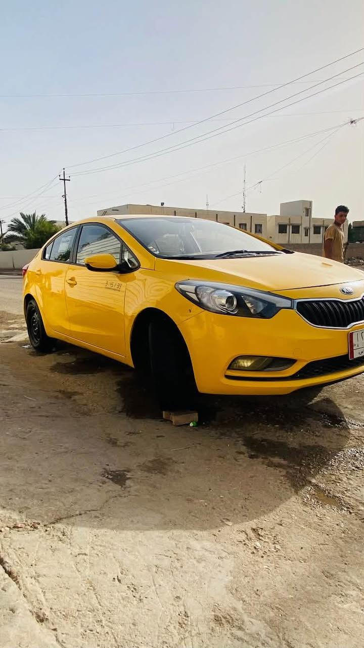 كيه سيراتو موديل 2015 خليجيه سياره سوناره مرفوق بصور 
مكينه 1600 كفاله مكينه وكير مكفوله من كلشي بس بيه ضربه كد شبر بل جاملغ امامي مذكور بسونار حداديه طوبه جديده سياره متعوب عليه ومال بيت تحكم ستيرن حاكيه بيه شاشه عرض وكامره خلفيه سياره مال جني تخم تاير جديد كلشي بيه جديد ومتعوب عليه /ملاحضه /بيه ضعف بل تبريد بل كمبريسر ❄️ / رقم هاتف *********** خابرني وتدلل مو شراي رجاً لايتعبني ويكسر بل حلال ماتعجبك عبر المنشور سعره 110 وبيه مجال مكاني ميسان العماره مركز
