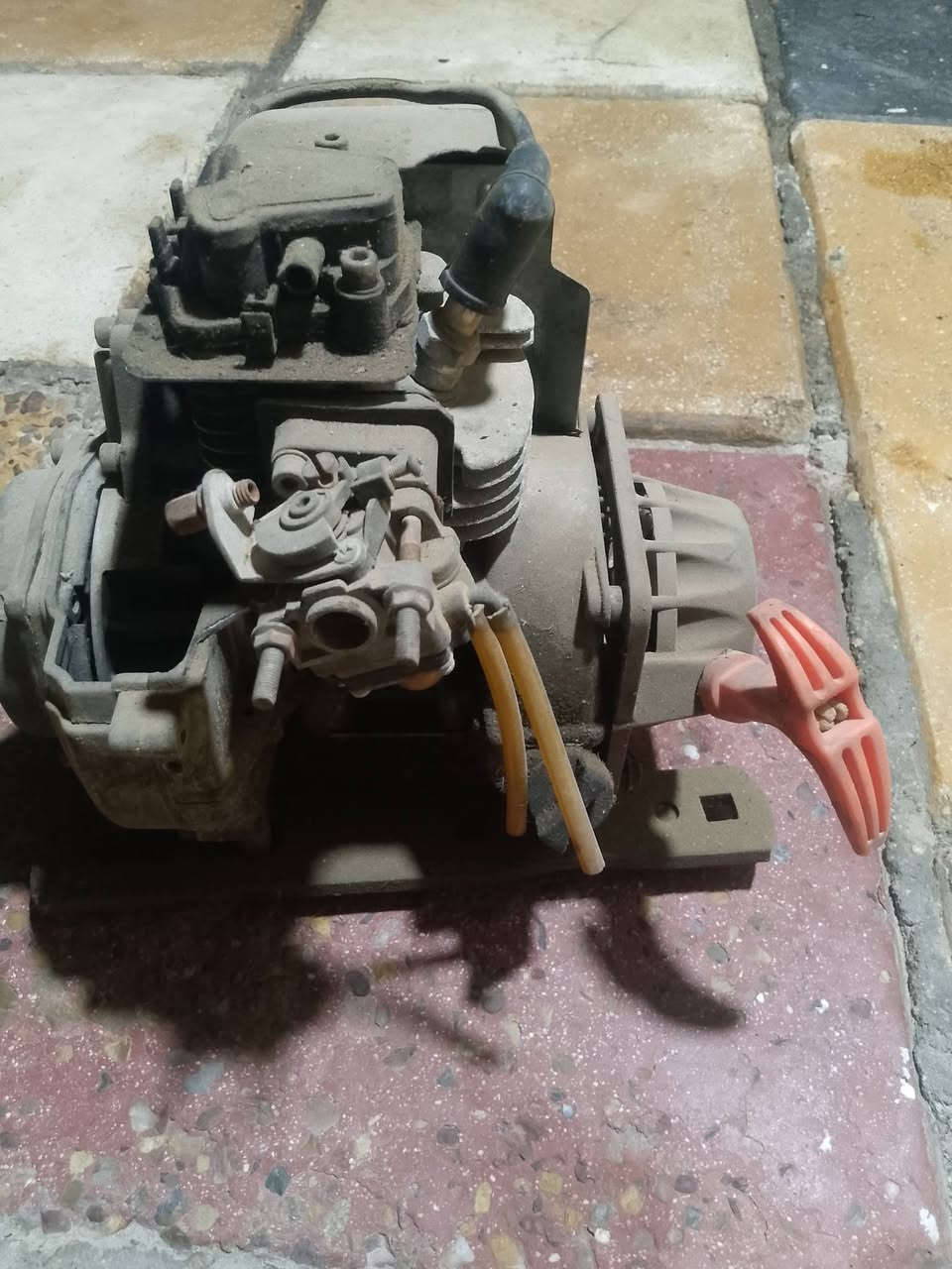 مكينه بكي صغيره شغاله  ما داخله تصليح على وضع شركه. البيع سعر 125بي مجال بصيط استفسار وتساب ***********
