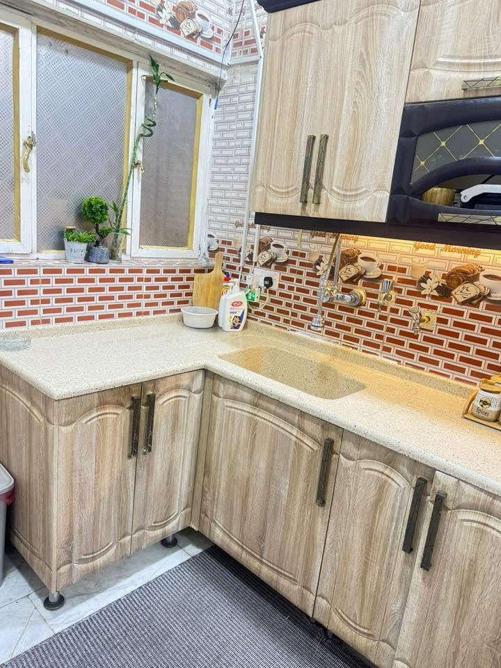 مطبخ تركي للبيع ( البصرة - الموفقية )
مطبخ نظيف مع ساحبة دهون 
السعر 2,500,000 قابل للتفاوض
للاستفسار اكثر  ***********
