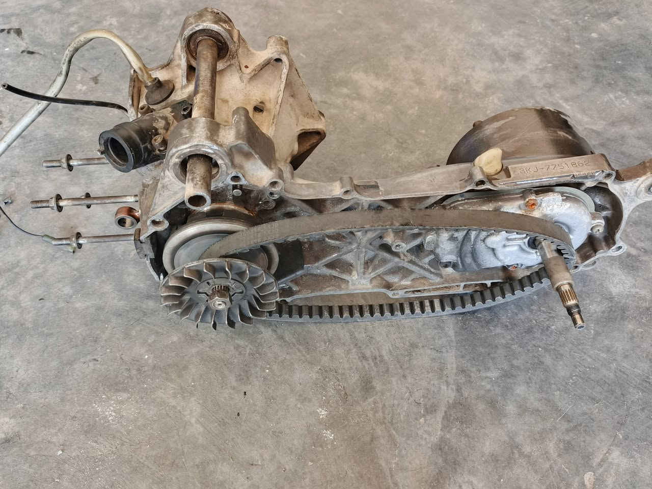 سلام عليكم
مكينه ياماها 60 كل انواعها 
مكينه فول ناعمه ملف شغال بيها كلج امامي وقايش 
سعر 40 مكاني كرمه الي يريدها يدخل خاص 
***********
