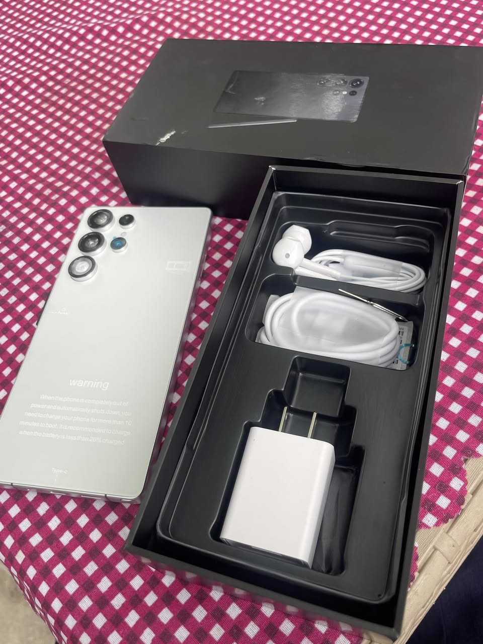 Galaxy S26 Ultra Master Copy
Ram 16 
1 T
ماستەر کۆپیە رام ١٦ یەک تێرایە زاکیرەی بەبێ خاوبوونەوە ماڵی هەندێیە بەس رسم و شتی تێدا هەڵبگریت 
کامل ئەشیا و لەجگەی لینەکراوەتەوە 
مو مستعمل عندە کل شي مع کرتون
‎320 هەزار 
٣٢٠ الف


**إذا كنت صاحب هذا الإعلان وتريد حذفه لأي سبب، رجاءا أرسل رسالة إلى الدعم الفني**