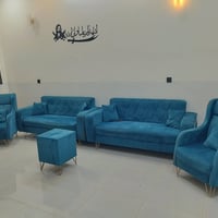 تخم 8 مقاعد نضيف مابي اضرار اخو الجديد العنوان بغداد 07767191367 بيه و...