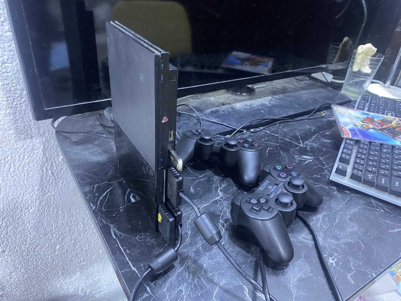 بلي تو للبيع كامل ملحقاته ما عده سلك البور البلي وياه اربع يدات ثنين شغالات الي هنه السود لان اشتريدهن جدد ولثانيات عطلانات ولبلي يشغل اقراص وفلاش شرط الفحص الفلاش بي لعبتين  السعر 35 الف المكان بصره ساسين خريبط تم اعاده النشر بحساب جديد بسبب الحساب الثاني تهكر


**إذا كنت صاحب هذا الإعلان وتريد حذفه لأي سبب، رجاءا أرسل رسالة إلى الدعم الفني**