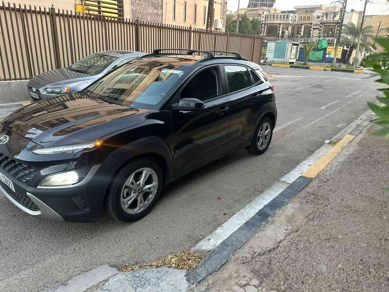 السلام عليكم
كونا امريكا 23 
حادث بنيد مبدل
صور حادث وسونار بلمنشور
مكينه 2000 دوش مكفوالة 
موصفات معروفه بصمه رادار 
حساس كامره شاشه كبيره
مكان السياره بغداد البلديات 
سعر 120 وبي مجال 
***********
