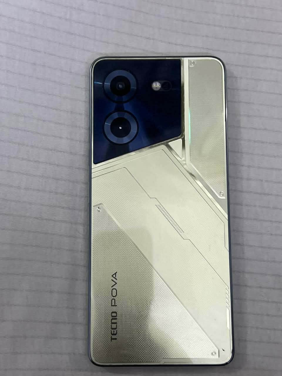 جهاز تيكنو بوفا 5
جهاز روعه وسلس 

256 ذاكره

بطاريه 6000 عملاقه

بي فطر بسيطط بالشاشه ممبين اصلا ولا ماثر

ممبدل اي شي

بدون ملحقات 

للبيع 150 بي مجال بسيط ويرهم مراوس 

مكاني ديوانيه

***********
