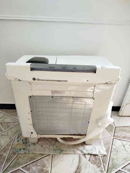 للبيع هيتاشي ياباني حجم كبير جاهزه غسل وتنشيف مابيه نقص 
سعر 115 مكاني كربلاء حي العامل *********** واتساب وماسنجر موجود ***********
