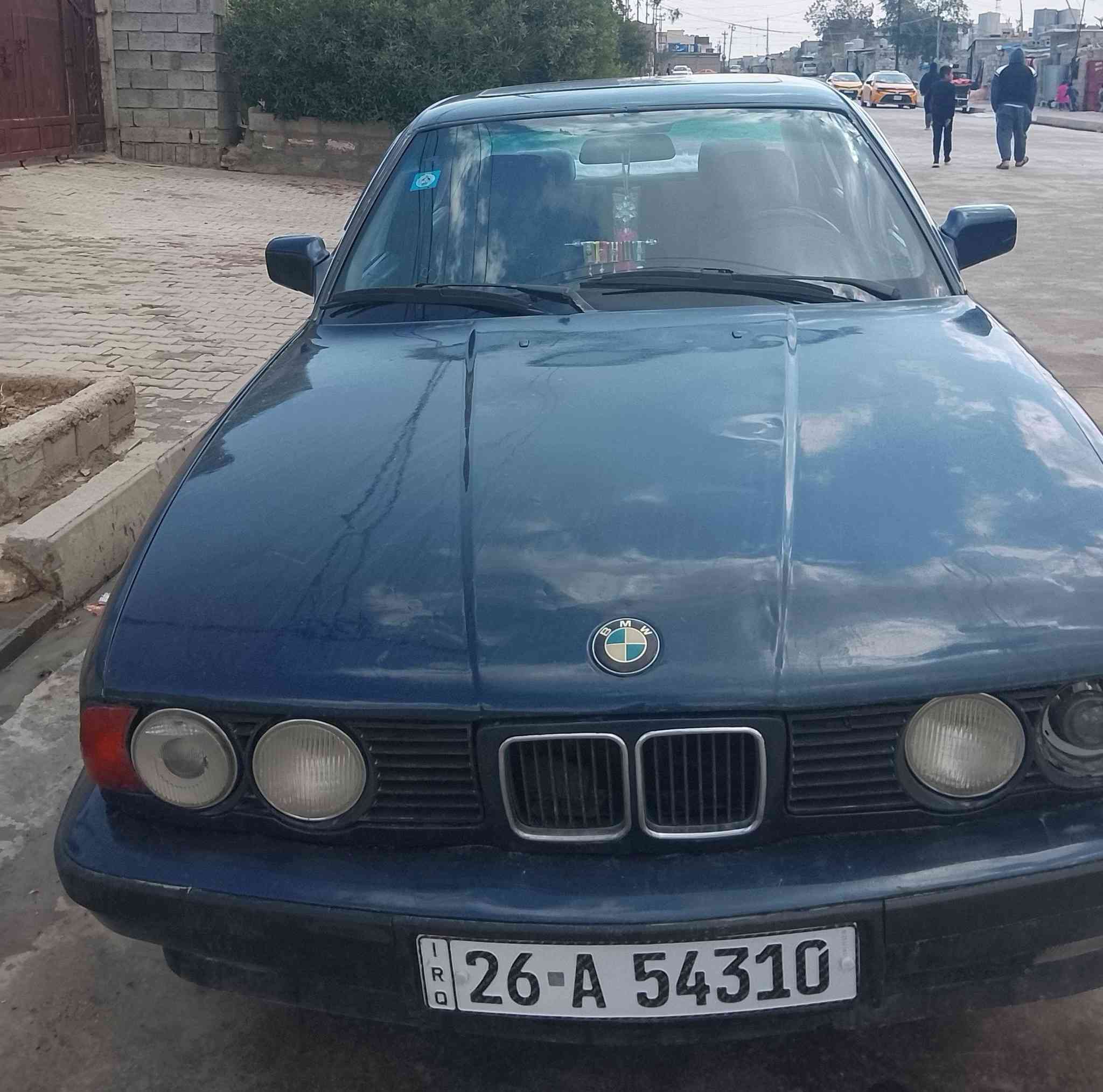 السلام عليكم سياره بي ام للبيع موديل 92 باسمي دفتر بنزين ثانويه 30 مكان كركوك واحد حزيران للاستفسار على هذا الرقم*********** السعر 45 وبها مجال
