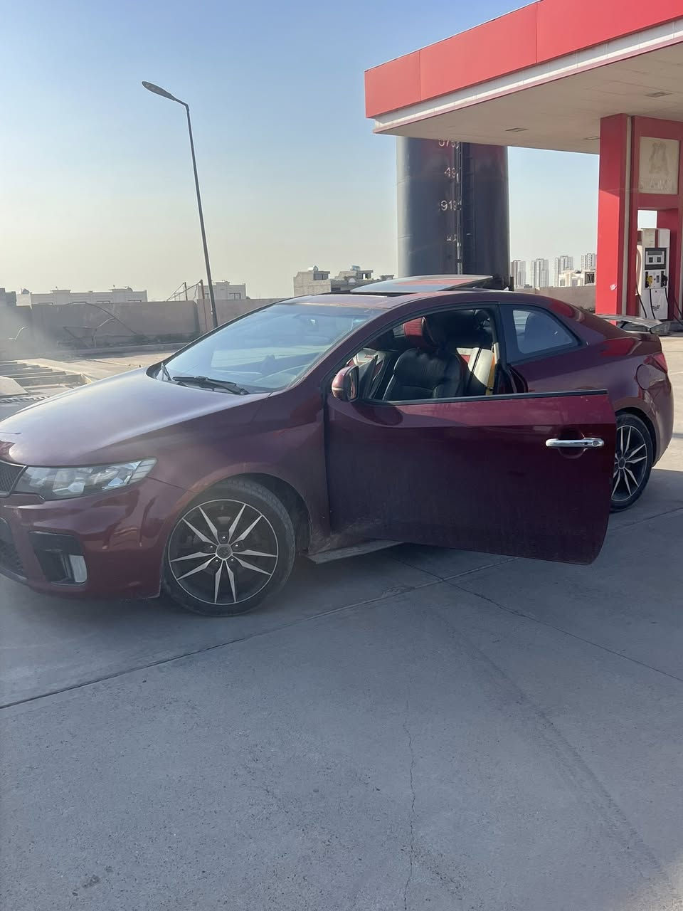 سيراتو ٢٠١١ 
صبغ عام 
سياره جاهزه ونضيفه ونصبته كلش حلوه مكينه كير بشرط
وبسمي ورقم وهزه جديد وسياره فول مواصفات سعره ٦٥ وبيه مجال للشراي 
مكان سياره اربيل تريده بغداد تجيك 
***********
