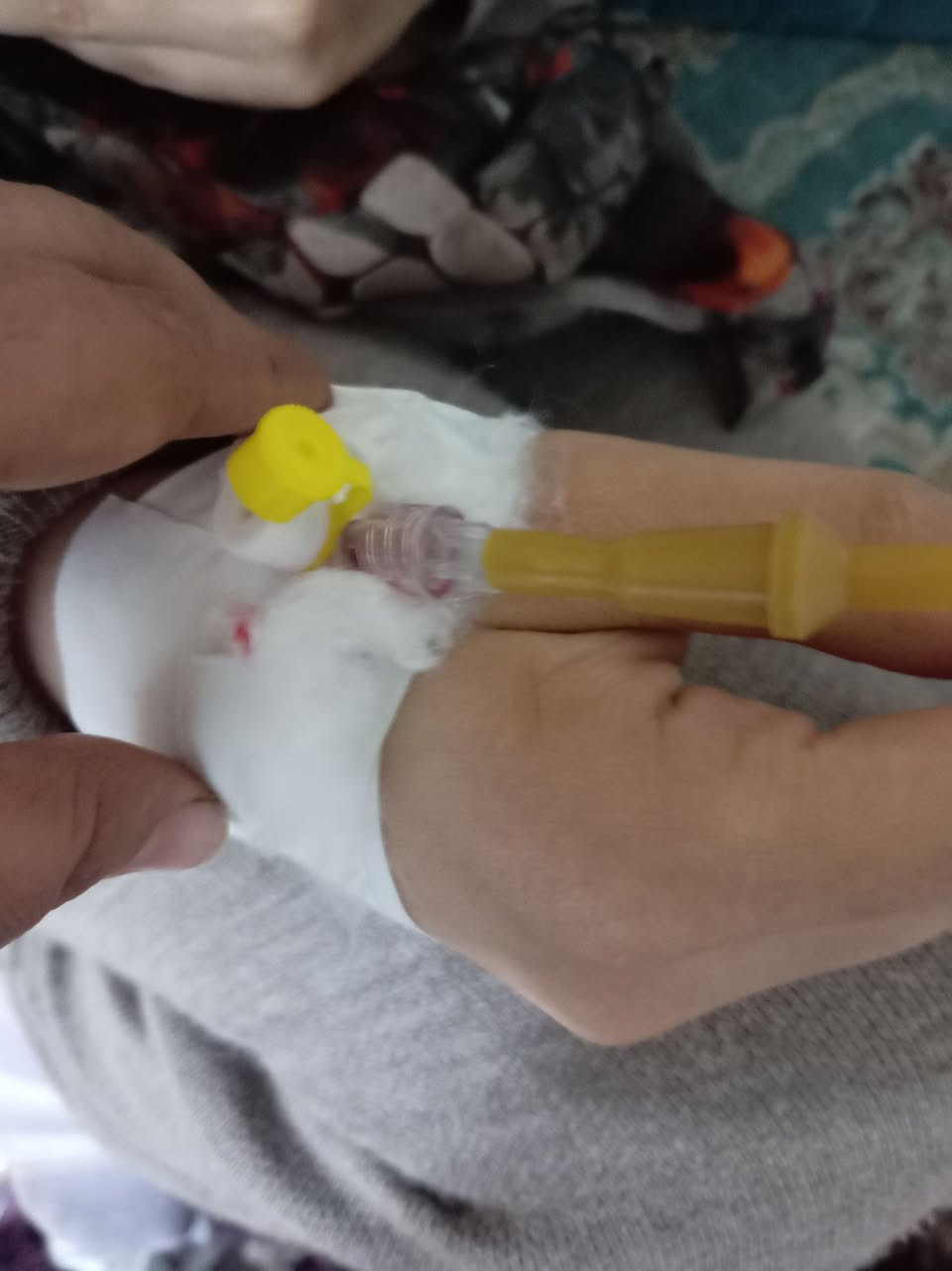 💞عيادة سلامتك متنقلة تمريضة💞

🏘️🏘️🚙🧑‍⚕️ تمت زيارة مريضتنا العزيزة في دارها في حي الجزائر وتم وضع كانيولا صرف العلاج الموصوف من الطبيب الاختصاص لحالتها وتم وضع قثطرة بولية لها متمنين لها دوام الصحة والشفاء العاجل انشاء الله تعالى يتوفر لدينا كادر تمريضي متمكن للحالات المستعجلة والطارئة الخاصة نشكر ثقتكم بنا دائما معكم في كل الاوقات 🌷🧑‍⚕️٠٠٠

للاتصال والاستفسار📲
*********** 📠
