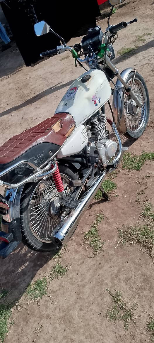 سلام عليكم دراجه تايكر اربعه كير للبيع مثل ماشوف كدامك دراجه نضيفه وخير من الله وشلعه فول موديل 21اوراق اصولي سعرها 450 للاتصال وتساب ***********
