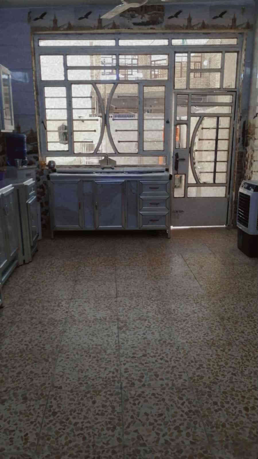 سلام عليكم البيت للبيع مساحته 150متر طابو ملك مكاني محموديه 6غرف نوم ومطبخ وستقبال وصاله وصحيات فوك وجوه ومنور البيت جبير خير من الله بس الغرفتين الفوك البلوجه سندويش والباقي كله صب السعر 115 وبي مجال اي استفسار اتصال بالرقم بي واتساب ***********
