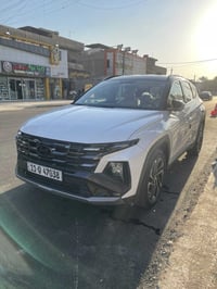 توسان خليجي تو كلر موديل 2025 ماشية 15 الف فول ماعدا الفتحة كفالة عامة...