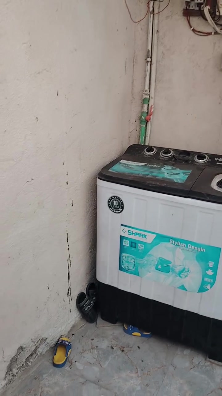 بيت تجاوز 50 متر بي غرفه وترك وممر وصاله ومطبخ وحمام تواليت مشترك وطرمه كهرباء ونت ومي وكلشي متوفر بي
مكان البيت شارع الرافدين قريب على الفلكه مال شهداء وشرطه الرابعه سعره 11وبي مجال *********** هذا رقمي بي واتساب خابر ودلل
بيت تجاوز 50 متر بي غرفه وترك وممر وصاله ومطبخ وحمام تواليت مشترك وطرمه كهرباء ونت ومي وكلشي متوفر بي
