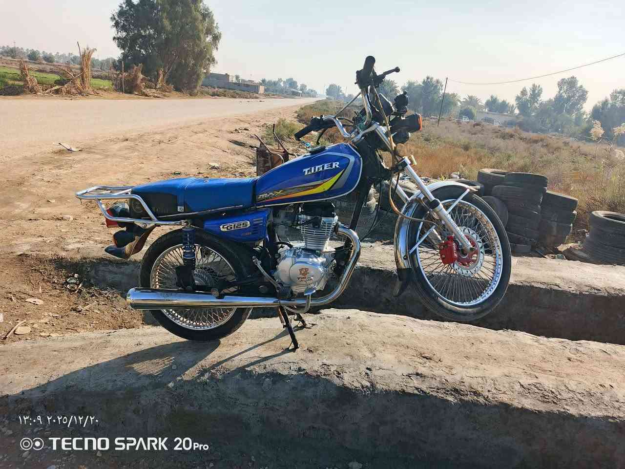 السلام عليكم ورحمه دراجه للبيع موديل 23 محرك مفتوح دراجه نظيفه وراق مكانك سوك دوهان على طريق القاسم السعر 500 وبيه مجال الشراي ***********
